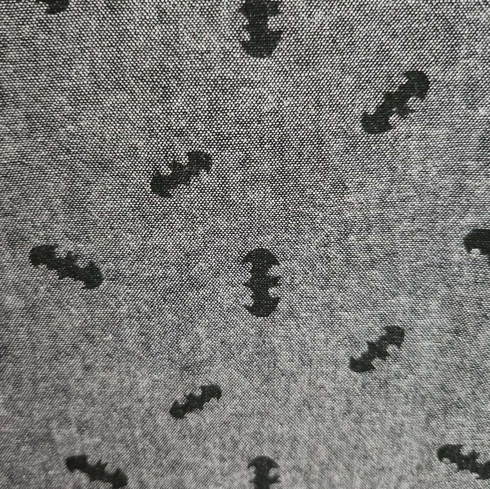 Batman Men’s Large Button Down Short Sleeve Shirt Gray 100% Cotton - Picture 5 of 8